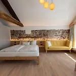 Weingut Schmid Oberrautner Apartment *