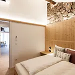Weingut Schmid Oberrautner Apartment Bolzano